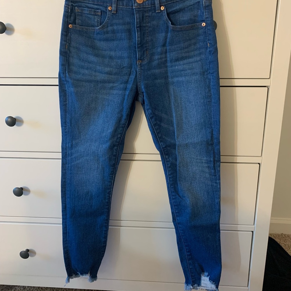 Light wash skinny ankle jeans
